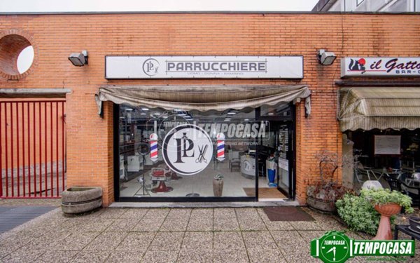 negozio in vendita a Pavia in zona Stazione