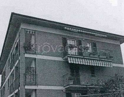 appartamento in vendita a Pavia in zona Pompieri