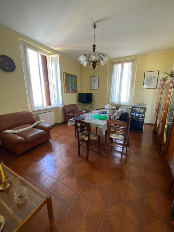 appartamento in vendita a Pavia in zona Centro Città