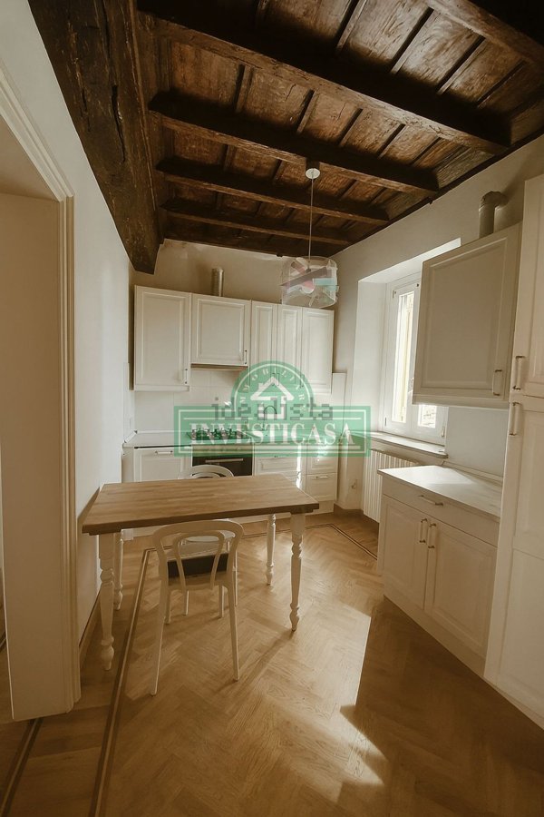 appartamento in vendita a Pavia in zona Centro Città