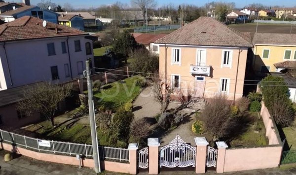 casa indipendente in vendita a Pavia in zona Mirabello