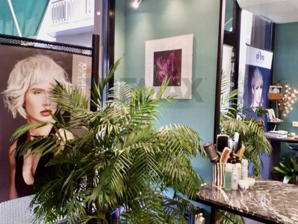 negozio in vendita a Pavia