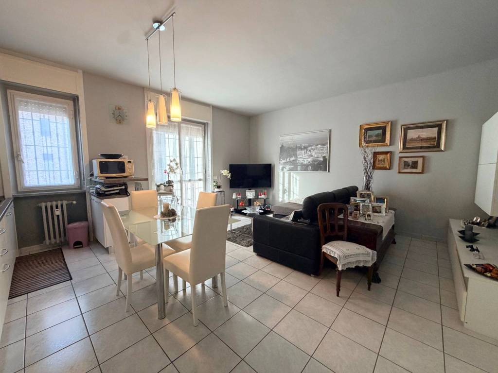 appartamento in vendita a Pavia in zona Campari