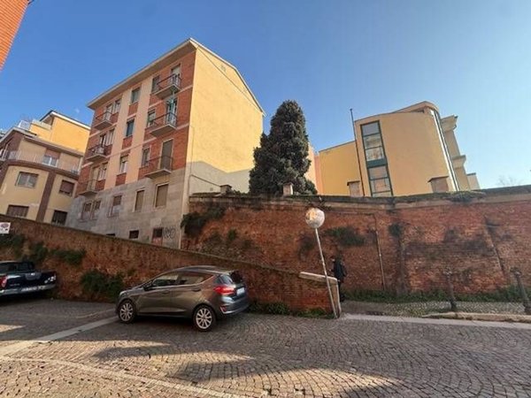 appartamento in vendita a Pavia in zona Centro Città