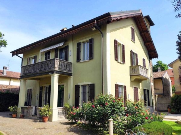 casa indipendente in vendita a Pavia in zona Città Giardino