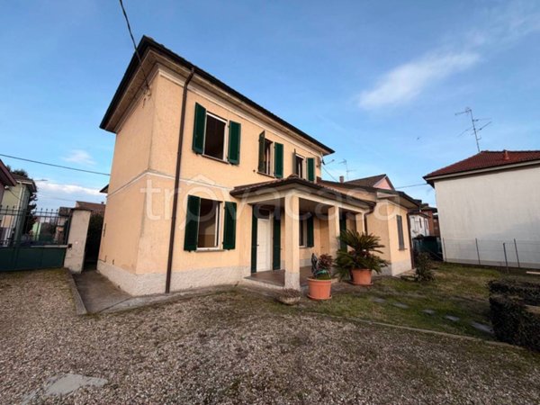 casa indipendente in vendita a Pavia in zona Viale Cremona