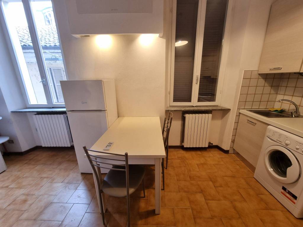 appartamento in vendita a Pavia in zona Centro Città