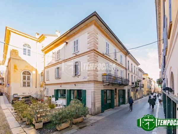 appartamento in vendita a Pavia in zona Centro Città