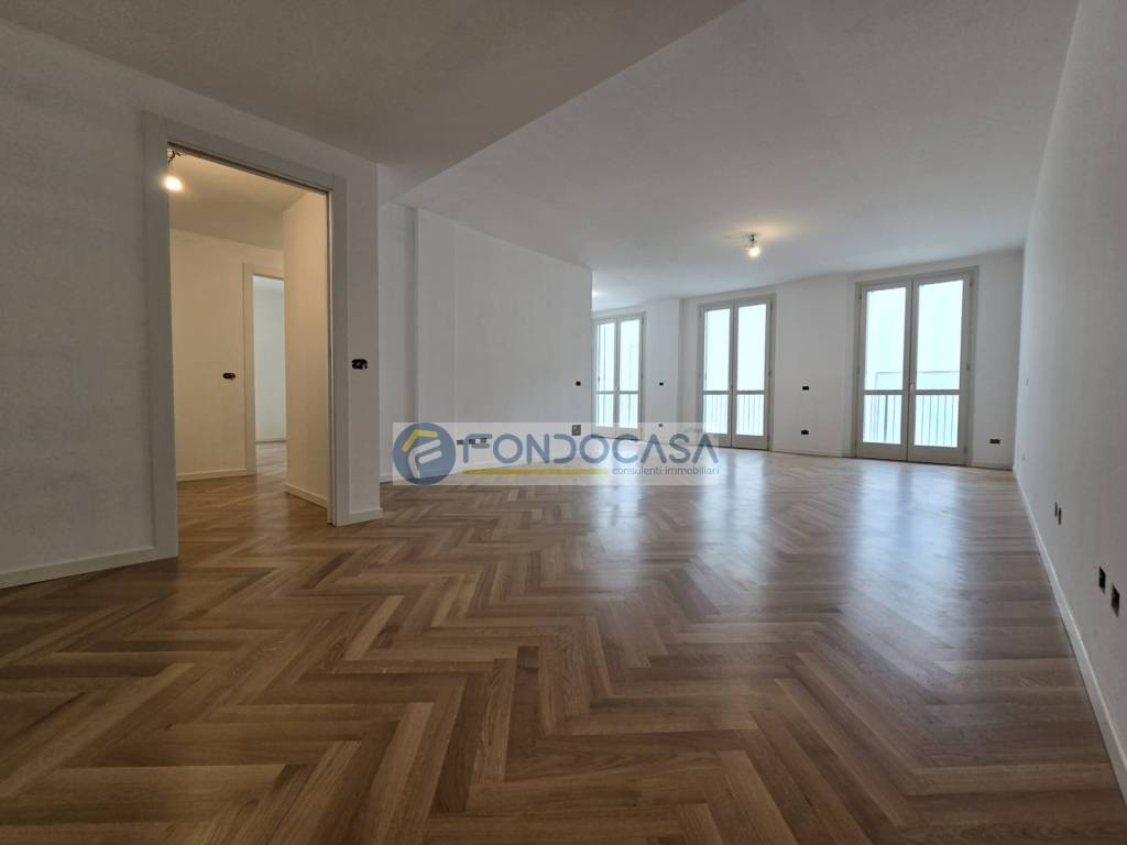 appartamento in vendita a Pavia in zona Centro Città