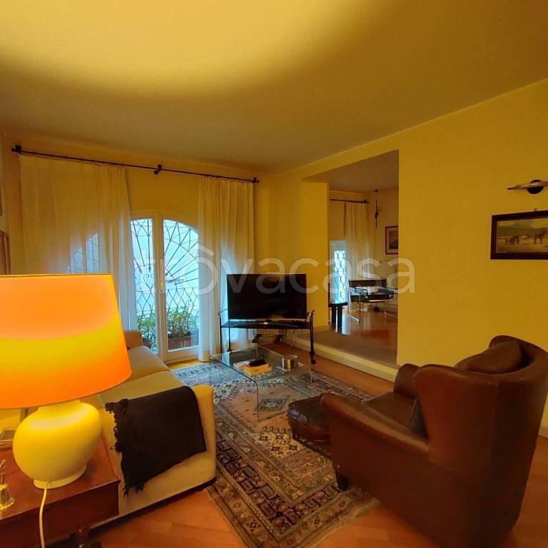 appartamento in vendita a Pavia in zona Centro Città