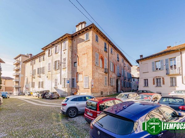 appartamento in vendita a Pavia in zona Centro Città