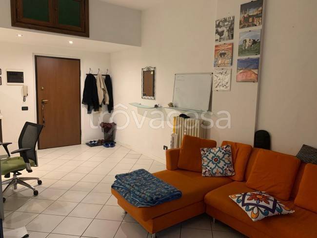 appartamento in vendita a Pavia in zona Centro Città