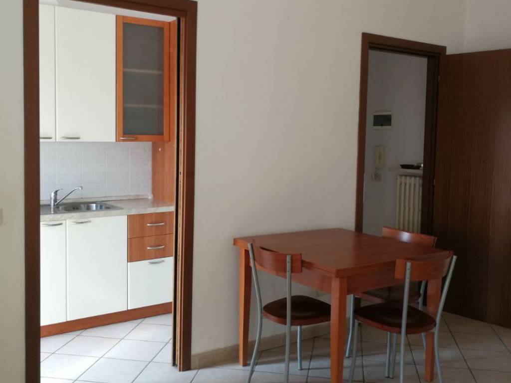 appartamento in vendita a Pavia in zona Borgo Ticino