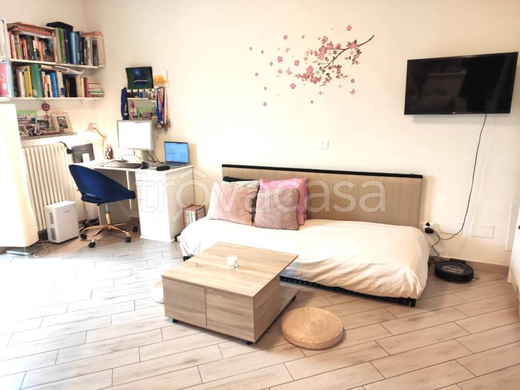 appartamento in vendita a Pavia in zona Casa sul Fiume