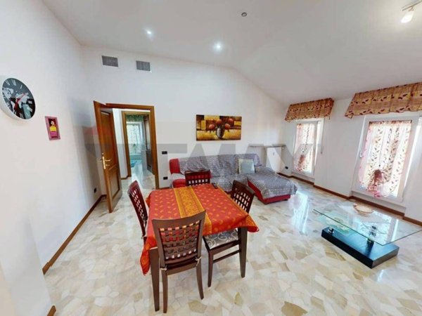 appartamento in vendita a Pavia in zona Centro Città