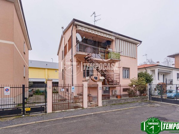 appartamento in vendita a Pavia in zona Viale Cremona