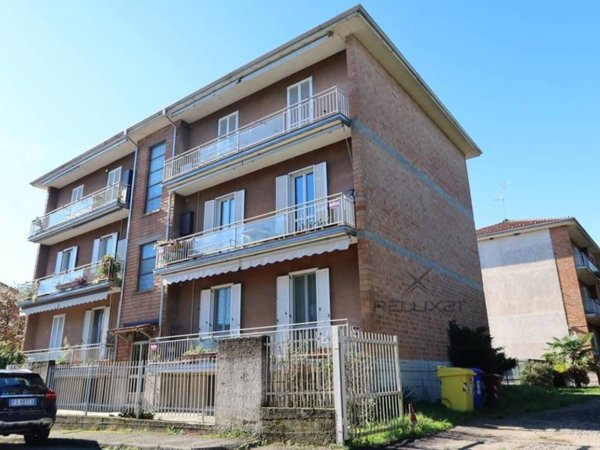 appartamento in vendita a Pavia in zona Chiozzo