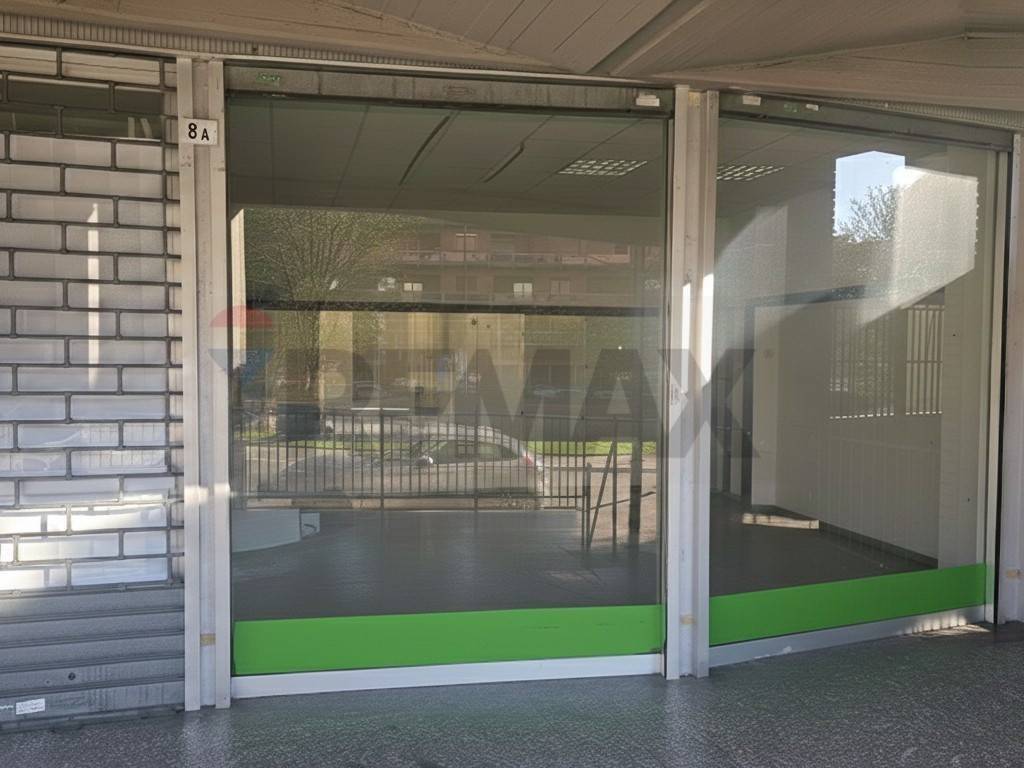 negozio in vendita a Pavia