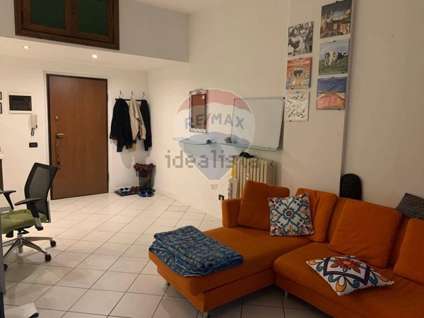 appartamento in vendita a Pavia in zona Centro Città