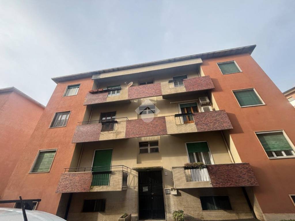 appartamento in vendita a Pavia in zona Policlinico