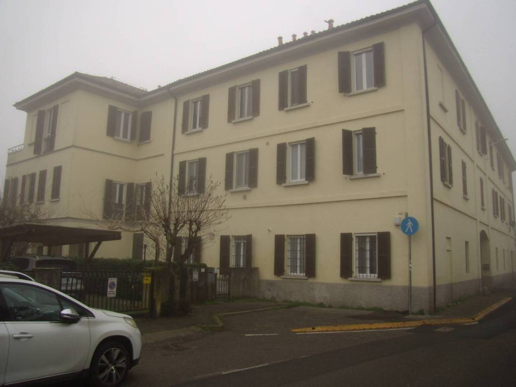 appartamento in vendita a Pavia in zona Policlinico