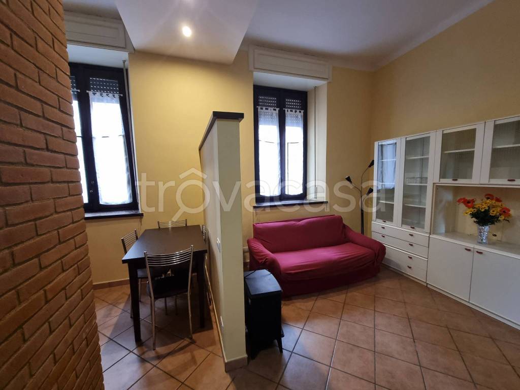 appartamento in vendita a Pavia in zona Centro Città