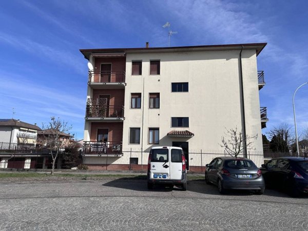 appartamento in vendita a Pavia in zona Città Giardino