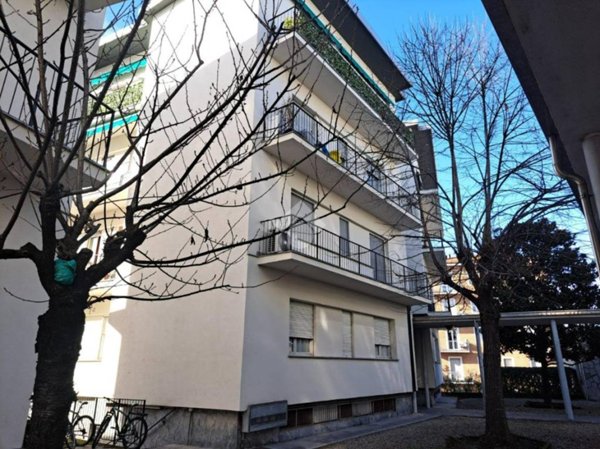 appartamento in vendita a Pavia in zona Campari