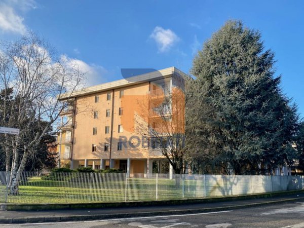 appartamento in vendita a Pavia in zona Vallone