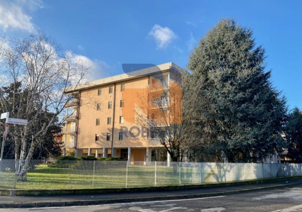 appartamento in vendita a Pavia in zona Vallone