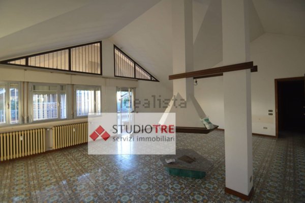 appartamento in vendita a Pavia in zona Stazione