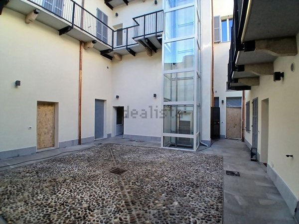 appartamento in vendita a Pavia in zona Centro Città