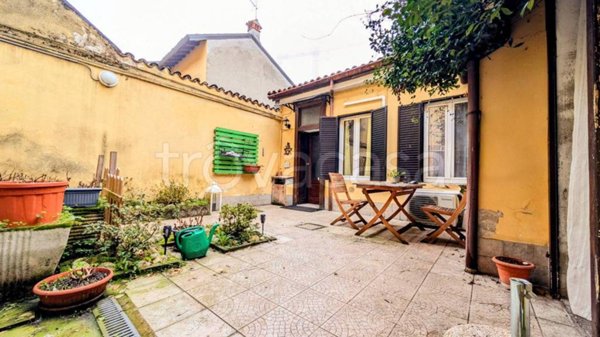 appartamento in vendita a Pavia in zona Centro Città