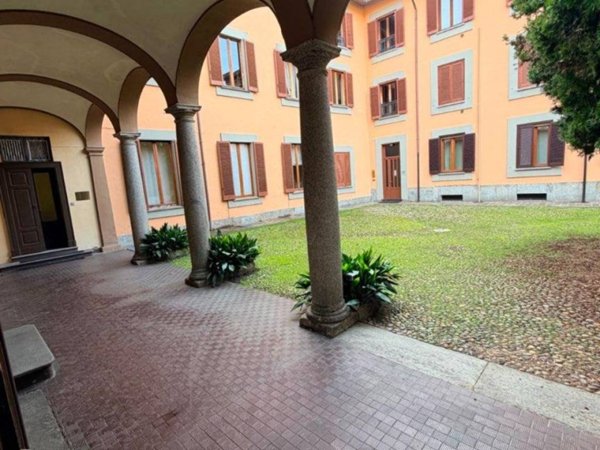 appartamento in vendita a Pavia in zona Centro Città
