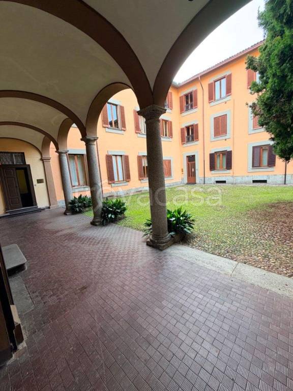 appartamento in vendita a Pavia in zona Centro Città