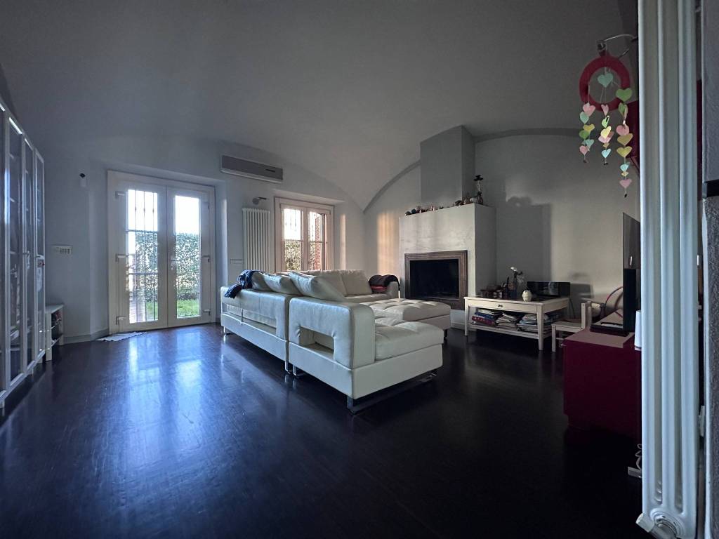 casa indipendente in vendita a Pavia in zona Cassinino