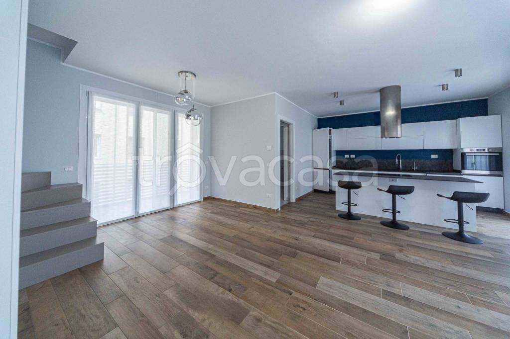 appartamento in vendita a Pavia in zona Centro Città
