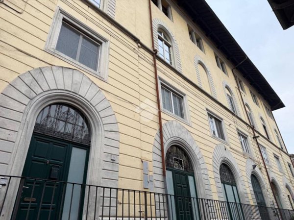appartamento in vendita a Pavia in zona Centro Città