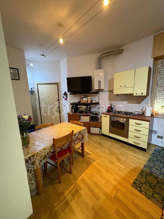 appartamento in vendita a Pavia in zona Campari