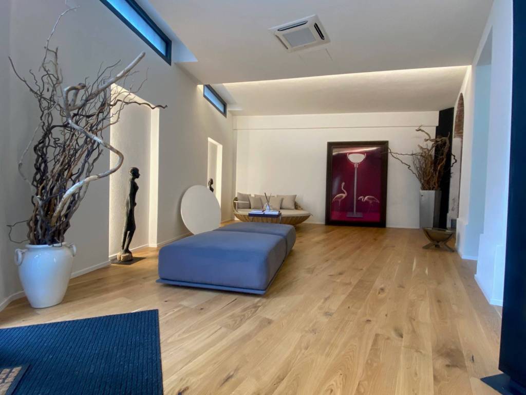 ufficio in vendita a Pavia in zona Casa sul Fiume