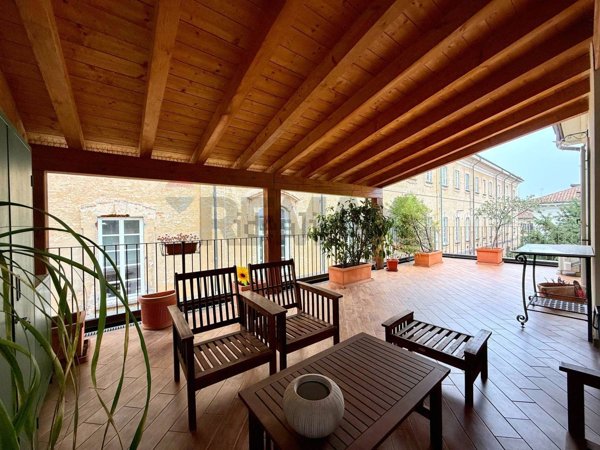 appartamento in vendita a Pavia in zona Centro Città