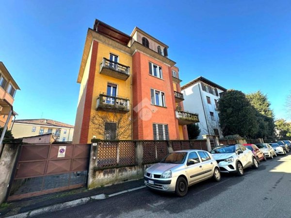 appartamento in vendita a Pavia in zona Città Giardino
