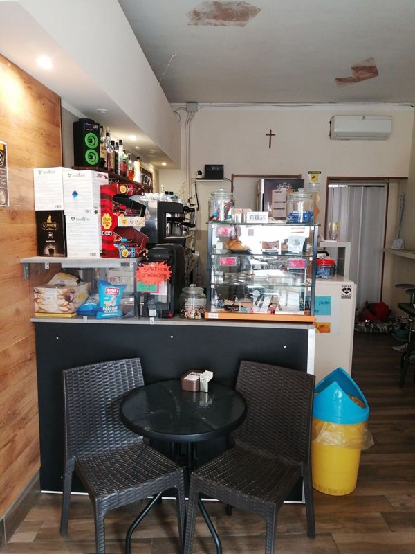 negozio in vendita a Pavia