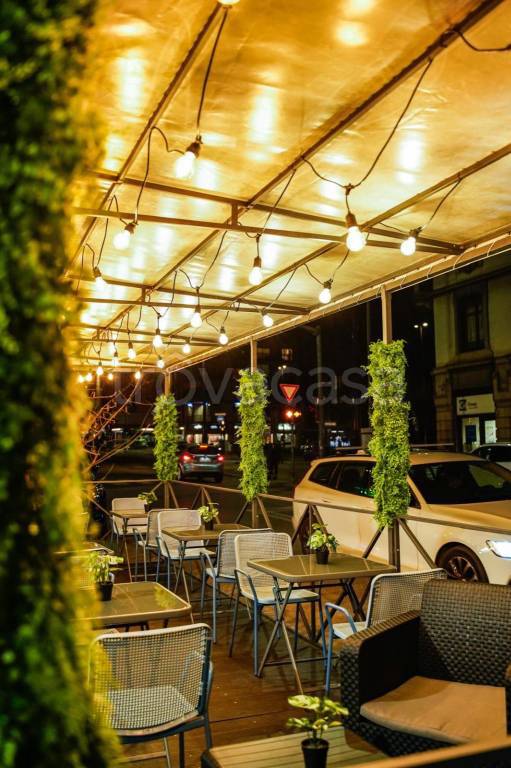 negozio in vendita a Pavia in zona Stazione