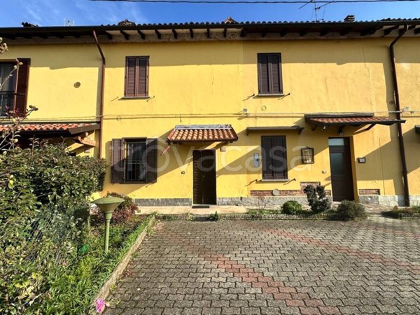 casa indipendente in vendita a Pavia in zona Campo Coni