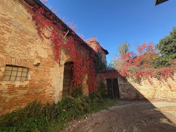 casa indipendente in vendita a Pavia in zona San Pietro