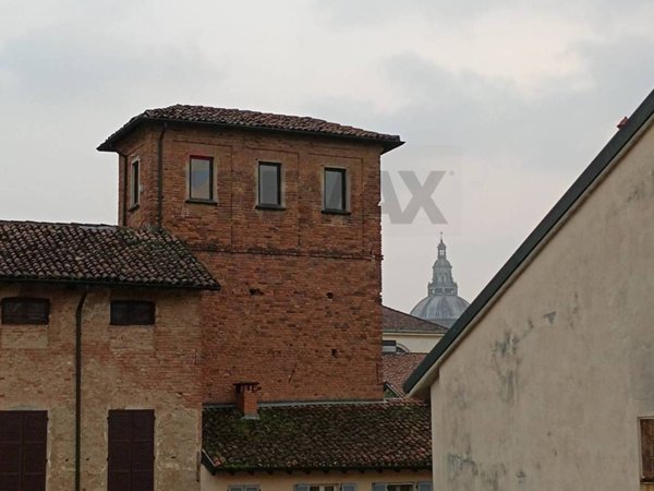 appartamento in vendita a Pavia in zona Centro Città