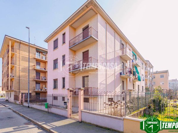 appartamento in vendita a Pavia in zona Città Giardino