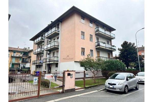 appartamento in vendita a Pavia in zona Viale Cremona