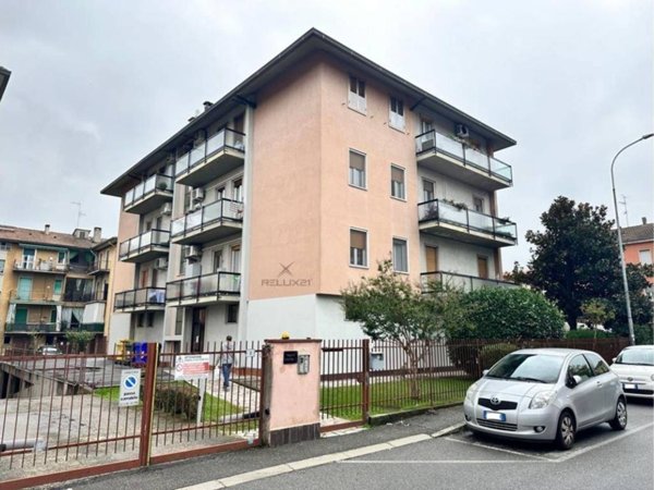 appartamento in vendita a Pavia in zona San Pietro